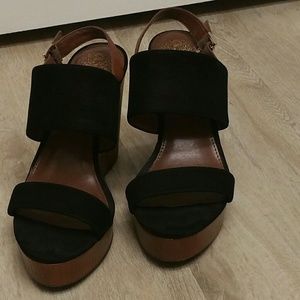 Gorgeous Vince Camuto Sandals